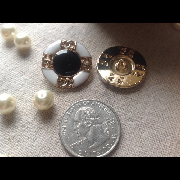 Chanel Buttons - Picture 3 of 3